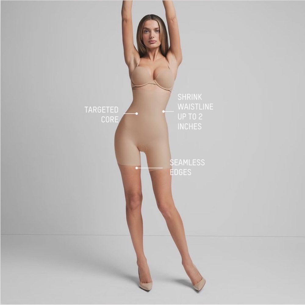 SKIMS Clay CORE SCULPT HIGH-WAISTED SHORT Size XS